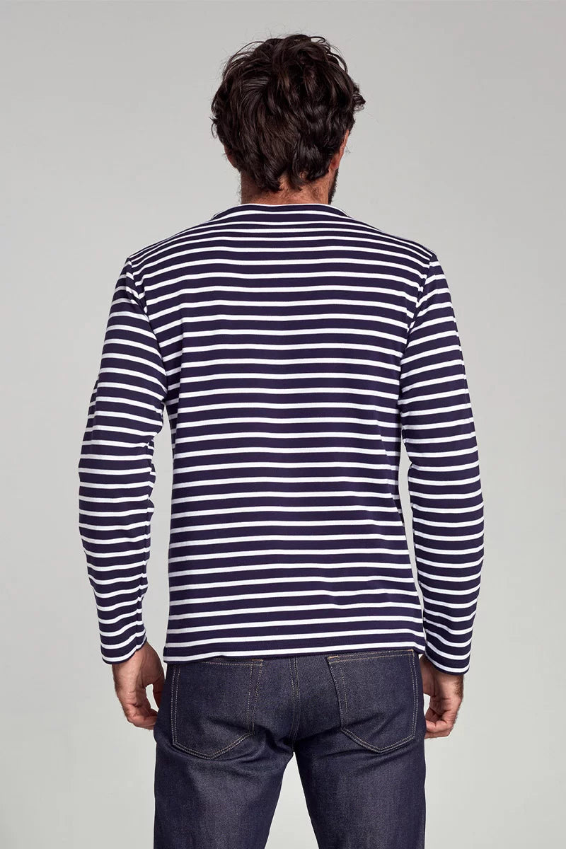 Mariniere-Houat-en-cotonepais-navire-blanc-dos