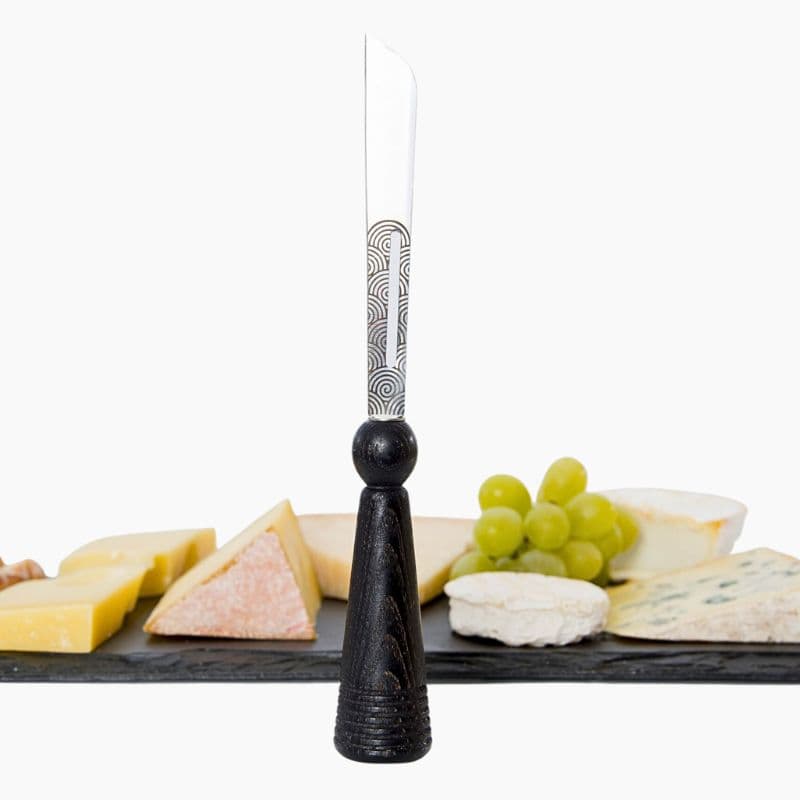 Couteau-a-Fromage-Rape-a-Copeaux-Yana-avec-plateau