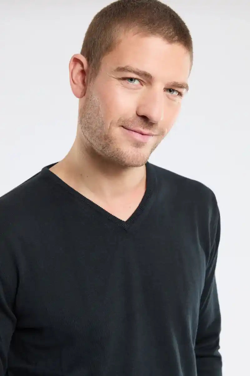 pull-col-v-henvic-noir-3